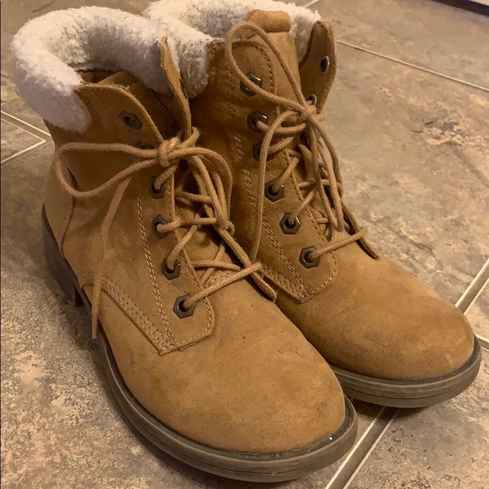 American eagle brown boots
